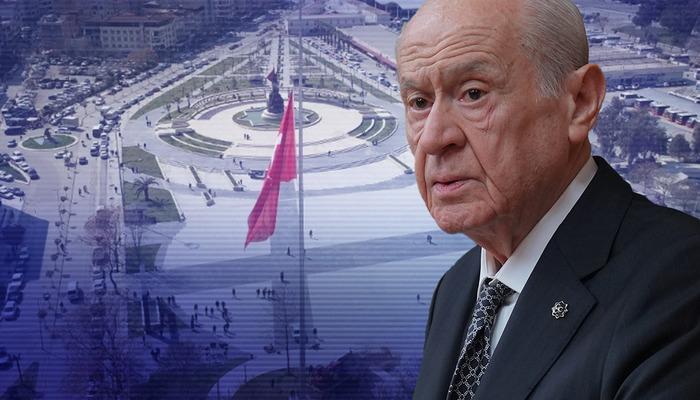 Manisa’da ‘Devlet Bahçeli’ krizi! Kent meydanının ismi değiştirildi… 