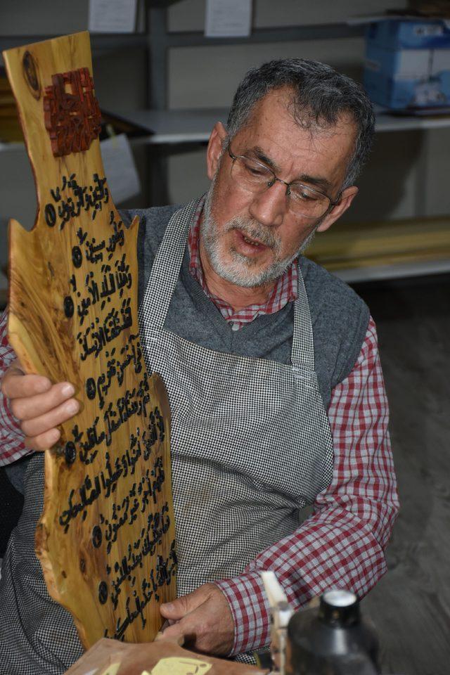 Öğrencilere burs verebilmek için gece gündüz çalışıyor