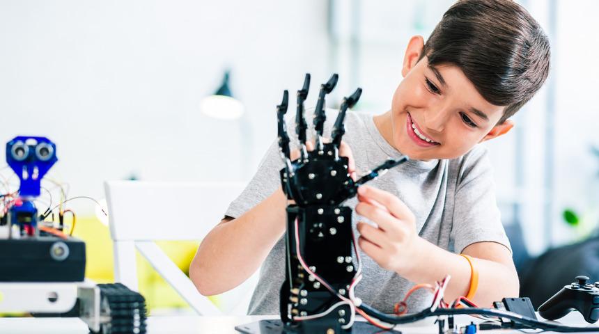 Robotik kodlama nedir, ne işe yarar? Robotik kodlama nasıl yapılır? Robotik kodlama eğitimi, örnekleri, oyunları ve etkinlikleri