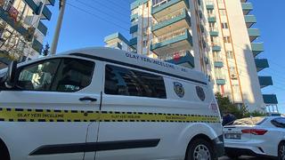 SON DAKİKA | Antalya'da korkunç olay! 3 kardeş evlerinde ölü bulundu! Koli bandıyla kapı ve pencereleri kapatıp, tepside kömür yakmışlar! '10 gün detayı' kan dondurdu