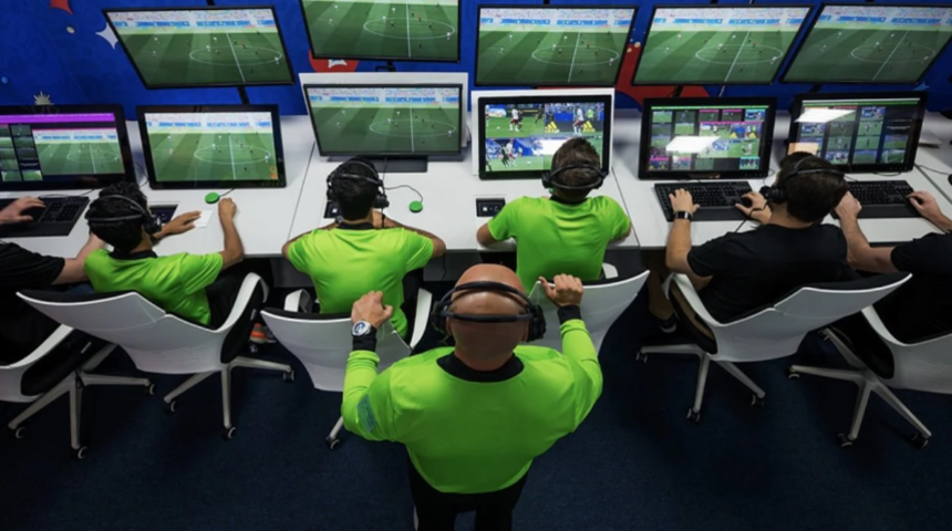 İlk testler yapıldı bile... Futbola yepyeni sistem! 'VAR'ın ardından şimdi de 'FVS' geliyor