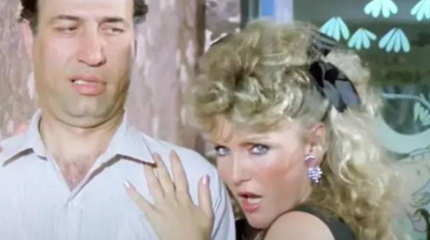 Yeşilçam'ın sarışın güzeli Suna Yıldızoğlu son haliyle herkesi şaşırttı! Kızı da tanıdık çıktı! Meğer o da ünlüymüş 