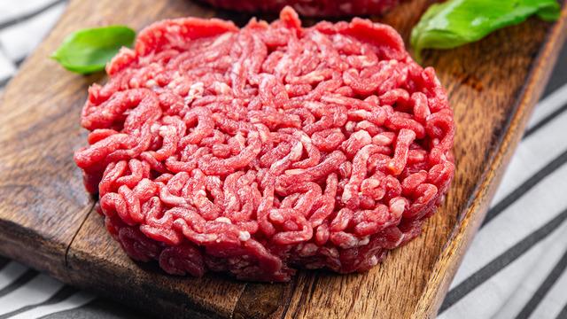 Bakanlık'tan yeni liste! Sucuk ve kıymayı öyle bir yapmışlar ki... 'Yok artık!' dedirtti