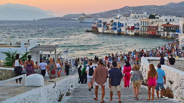 Türkler akın etmişti; Yunanistan'dan kapıda vize kararı! Hükümet çalışmalara başladı