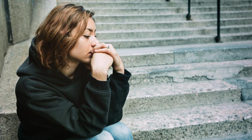 Akatizi nedir, belirtileri nelerdir? Akatizi geçer mi? Akatizi nasıl geçer? Akatizi belirtileri ve Akatizi tedavisi