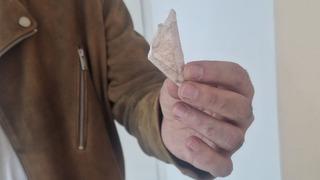 Eşine ekonomik şiddet uyguladı yetmezmiş gibi bir de büyü yaptı... Cimri kadın yaptıklarıyla şoke etti!