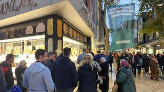 Yer: Kocaeli! Kuyumcu altını öyle bir fiyata vermeye başladı ki vatandaşlar akın etti: Altını adeta bedava veriyorlar