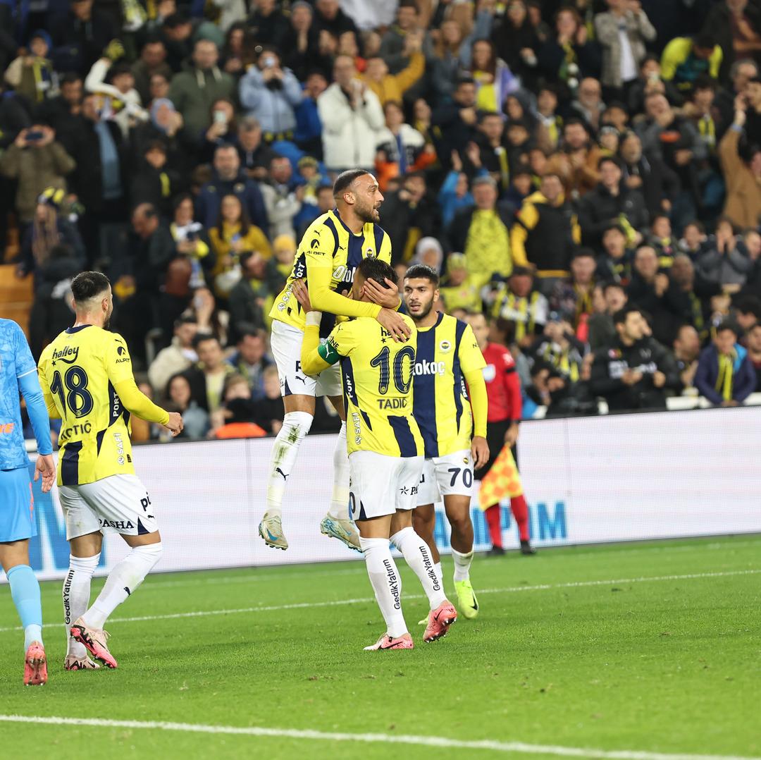 423409_FENERBAHCE---ZENIT-MACI-FOTO-YUSUF-DURS