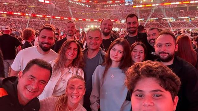 Mike Tyson-Paul maçında tanıdık isim! Acun Ilıcalı tribünde yer aldı