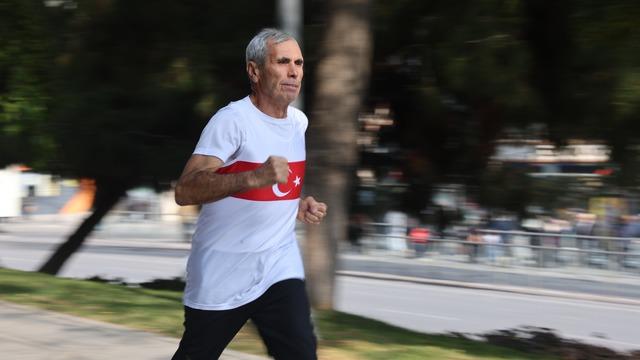 Doktoru 'Ömür boyu ilaç kullanacaksın' demişti! 78 yaşında hipertansiyon, kolesterol ve şeker başlangıcını böyle yendi