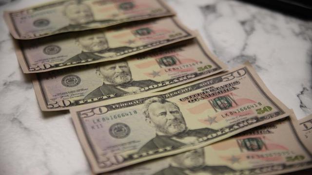 Para sayma makinesini bile kandırdı! Sahte dolarda adeta çığır açtı, herkes şaşkına döndü