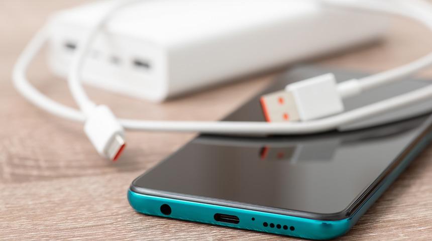 Telefonun şarj yeri nasıl temizlenir? Telefon şarj yeri temizleme