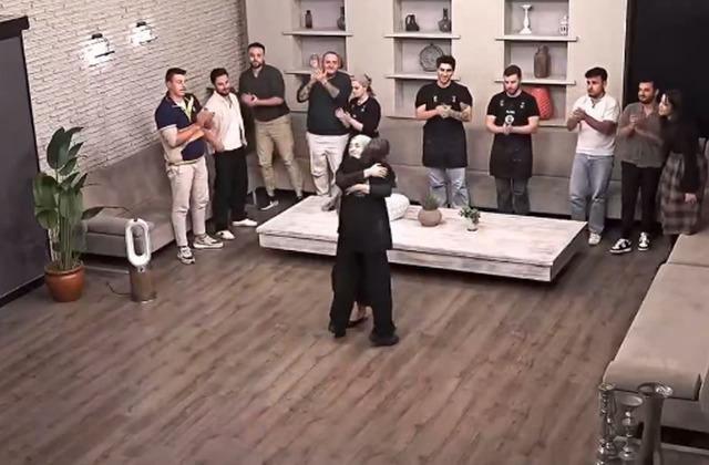 MasterChef'te elenen isim Ezgi oldu! Kaşık da almıştı ama... Seyirci üzüldü: Çok erken oldu
