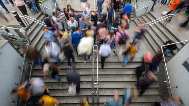 Dünyanın gözü asgari ücrette! Deutsche Bank'tan sonra Morgan Stanley'de açıkladı! İşte 2025 yılında olası maaş beklentisi