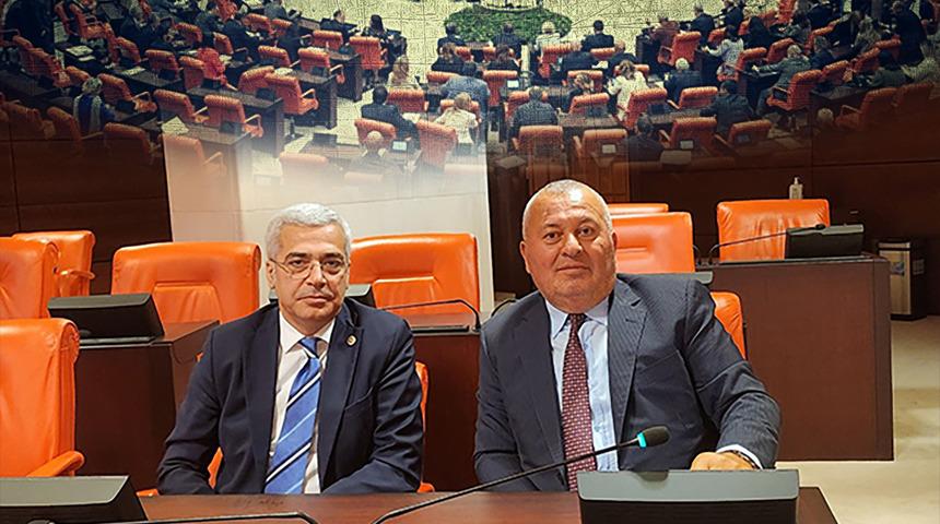 Son dakika | Aynı anda istifa ettiler! Demokrat Parti'de deprem: Cemal Enginyurt ve Salih Uzun resmen duyurdu