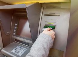 Bankalar ATM'ye yetişemiyor! Son 9 yılda yüzde 11 arttı... Bir tanesinin kasasında 2 milyondan liradan fazla para bulunuyor!