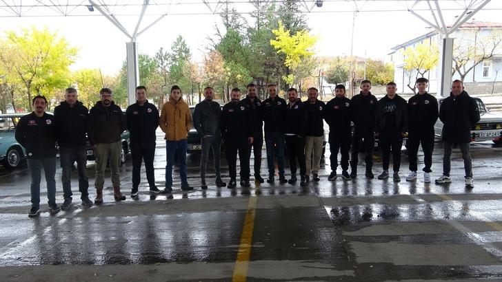 Isparta'da erkekler gelenek başlattı! Sanayi kokulu 'altın' günü gündem oldu G1