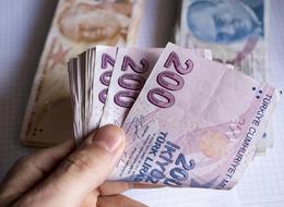 Emekli ve memurları üzecek 'zam' çıkışı! 'Maalesef' diyerek 2025 kapılarını kapattı 'Refah payı artık 2026 yılına...'