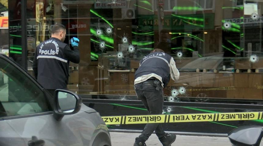 Beylikdüzü'nde motosikletli saldırganlar kuyumcuya kurşun yağdırdı! 28 mermi isabet etti