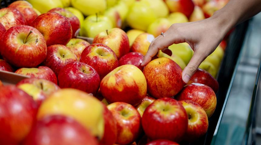 Dışı başka içi başka: Meyve reyonlarındaki büyük tehlike! Parlıyorsa almayın  