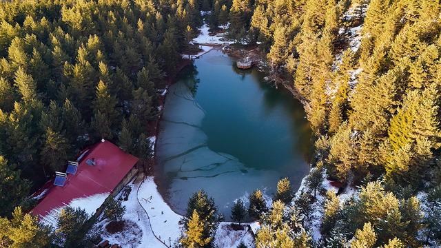 Her açıdan ayrı eşsiz... Danimarka'ya gidemeyen buraya gidiyor! Karın ve ormanın buluştuğu inanılmaz bir manzara