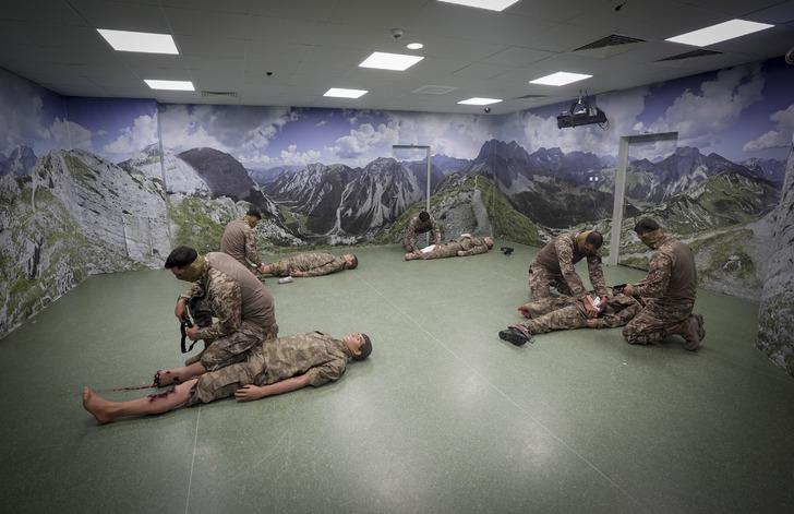 Türk Silahlı Kuvvetleri'nde eğitim sürecinde çekilen fotoğraflar film sahnelerini aratmadı! Ortaya çarpıcı görüntüler çıktı G4