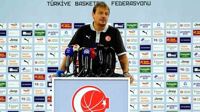 Ergin Ataman: "Avrupa basketbolunda bu tip pencere maçları her takım için zor geçiyor"