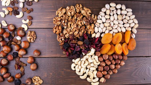 Araştırma sonucu ortaya çıktı: Kuruyemişler kalp ve damar sağlığını koruyor! İşte günlük yemeniz gereken miktar...