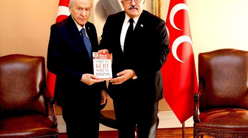 Hüseyin Yayman'dan Devlet Bahçeli'ye ziyaret! 'Kürt Sorunu' ile ilgili kitabını hediye etti...