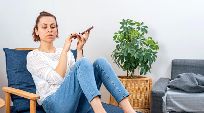 Sevgilisinin sosyal medya hesabına girince gerçekleri öğrendi! Harika bir ilişkisi olduğunu düşünüyordu: "Gizli hayatını keşfettim"