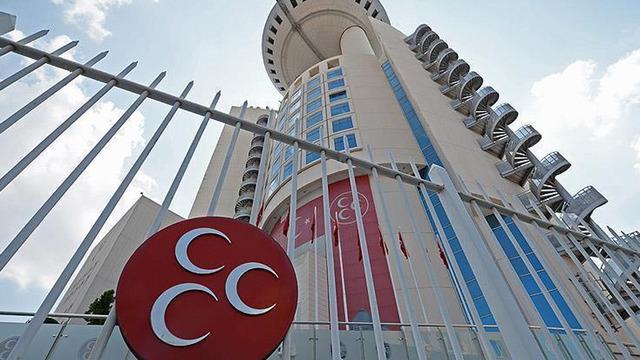 Semih Yalçın duyurdu; MHP'den 3 milletvekili istifa etti! Vekiller aynı görüşte birleşti...