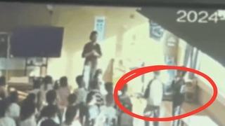 Anaokulunda skandal görüntüler! Bir öğrenciye tokat atmak için tüm sınıf sıraya girdi... Öğretmen sadece izledi 