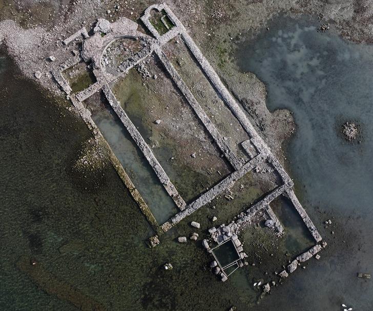 Türkiye'nin en büyükleri arasında 5.'ydi... Son 15 yılda git gide çekildi, gemi yanaşan liman suyun metrelerce gerisinde kaldı! G1