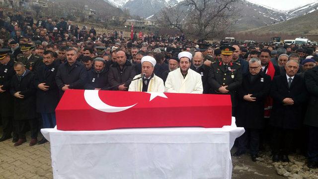 Hakkari şehidi, memleketi Niğde'ye uğurlandı (2)