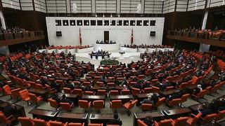 TBMM'de kabul edilerek yasalaştı! Cezalar artırıldı, yetkisiz çakar kullanımı ve ateşli silahlar...