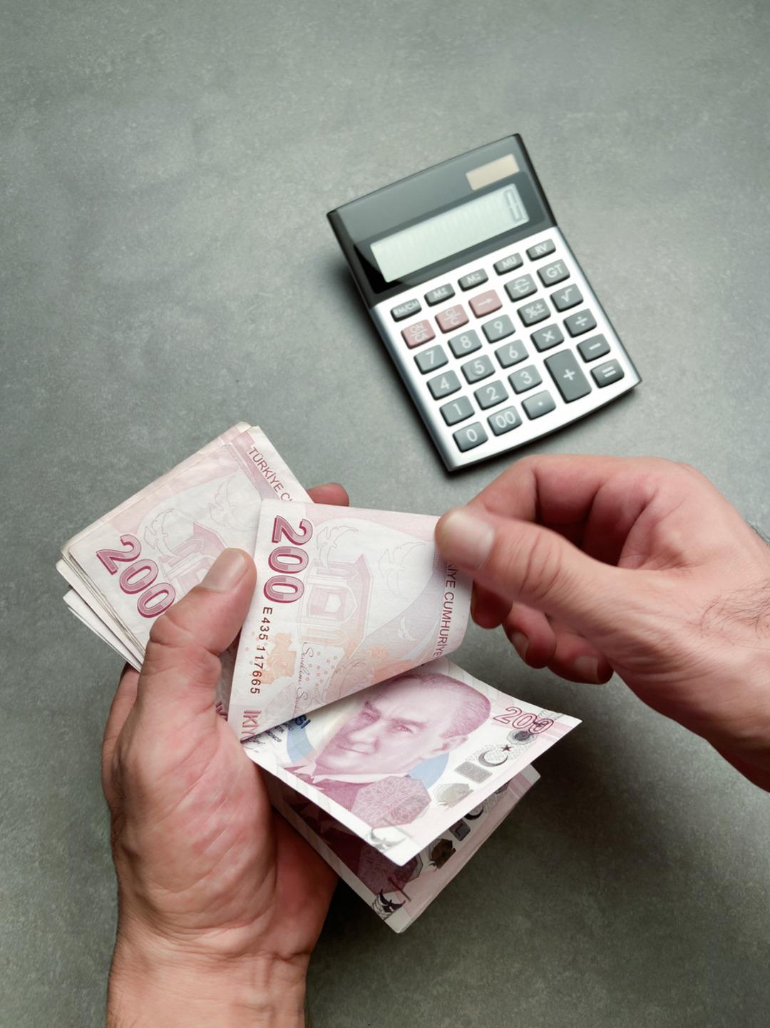 Yüzde 30 kayıp yaşadılar! Milyonlar maaş düzenlemesi bekliyordu, uzman isim açıkladı  Endişeler ortadan kalkacak  3