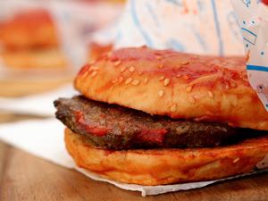 Islak hamburger tarifi: Islak hamburger nasıl yapılır?