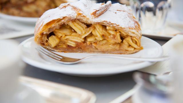 Elmalı strudel tarifi: Elmalı strudel nasıl yapılır?