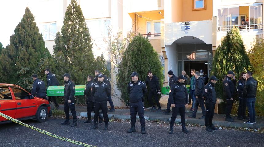 Niğde'de bir evde 2 sevgilinin cansız bedenleri bulundu! Vücutlarında darp ve yara izlerine rastlandı