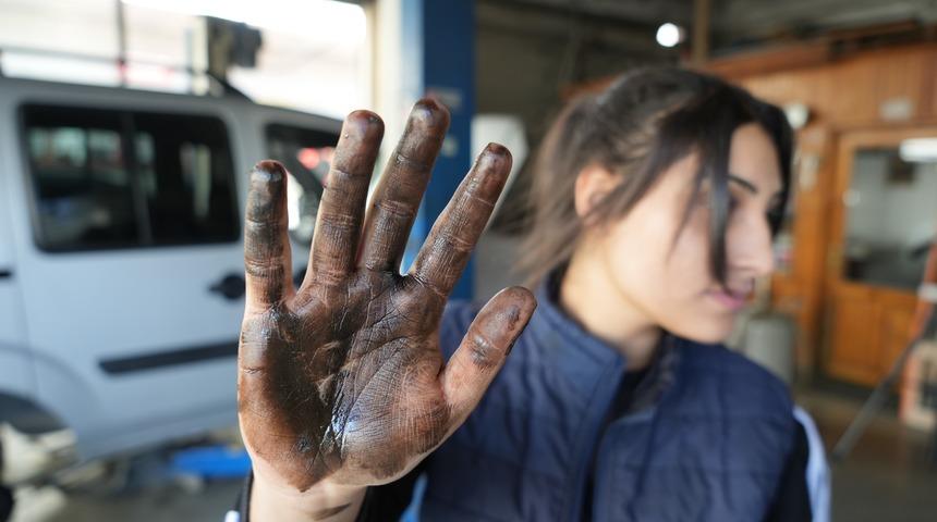 Kendi d&uuml;kkanını a&ccedil;mak istiyor! Samsun sanayisinin tek kız &ccedil;ırağı 'liseli Yağmur'
