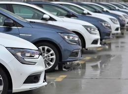 Araba almak isteyenlere iyi haber! Markalar peş peşe indirim yapıyor... Yüzde 0 faiz imkanı ile son model araba sahibi olabilirsiniz