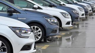 Araba almak isteyenlere iyi haber! Markalar peş peşe indirim yapıyor... Yüzde 0 faiz imkanı ile son model araba sahibi olabilirsiniz