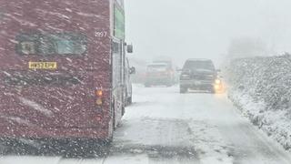 Acil durum ilan edilen Bert Fırtınası İngiltere'ye ulaştı! Uyarılar peşi sıra geldi: 3 günlük su ve yiyecek stoklayın