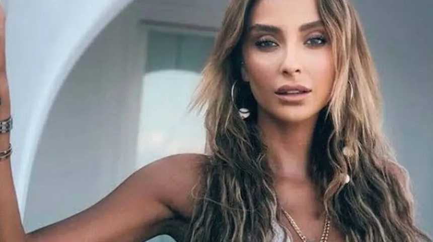 Özge Ulusoy takipçisinin o yorumuna fena patladı! 'Evli erkeklerle...' 