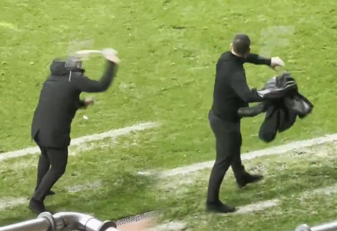 Arda Turan sinirden deliye d&ouml;nd&uuml;! Eline ne ge&ccedil;tiyse &ccedil;imlere fırlattı