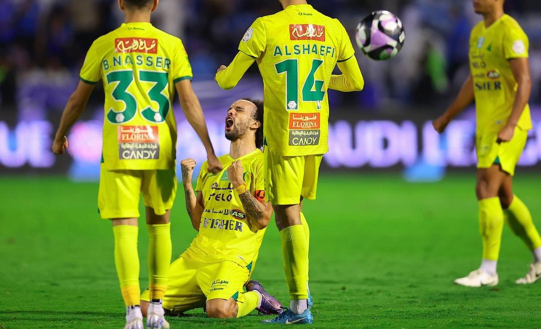 Al-Khaleej-celebration-vs-Al-Hilal-Fabio-Martins