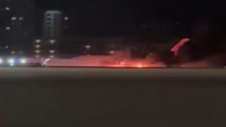 Antalya Havalimanı'nda yangın paniği! İniş yapan yolcu uçağının motoru alev aldı: Yolcular tahliye edildi