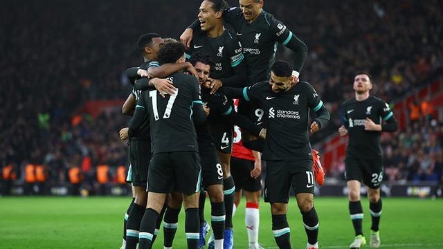 Liverpool zirvede puan farkını 8’e çıkardı