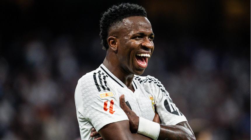 Real Madrid'in yıldız oyuncusu Vinicius sakatlandı