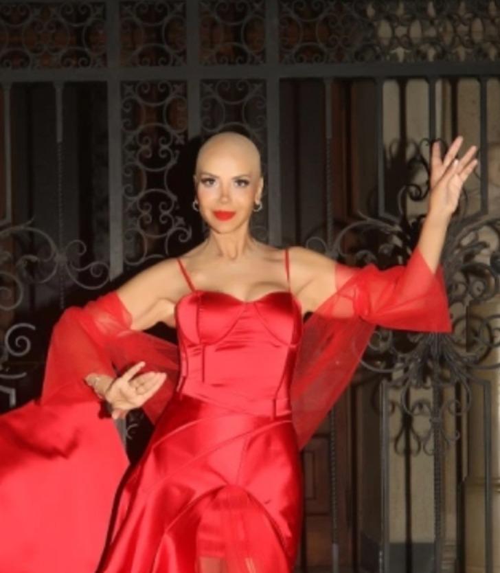 Kanserle mücadele ediyordu! Tanyeli hasta yatağından isyan etti! "Tuvalete gidemiyorum..." G1